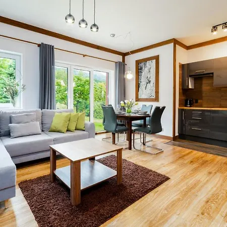 Gorski Zakatek Na Emilii Plater 18c *