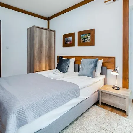 Daire Gorski Zakatek Na Emilii Plater 18c *