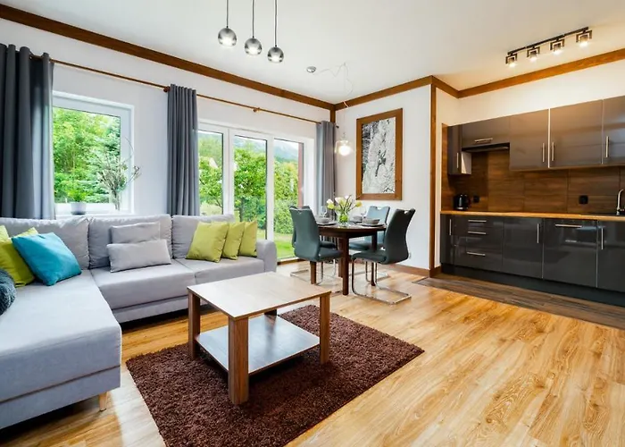 Gorski Zakatek Na Emilii Plater 18c *